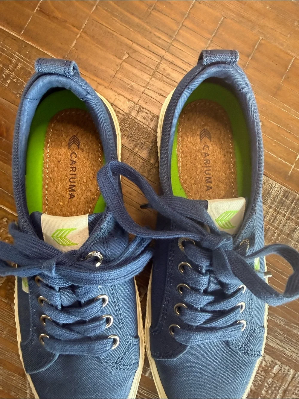 Cariuma classic navy